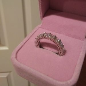 Cubic Zirconia size 7 silver ring 18k stamp